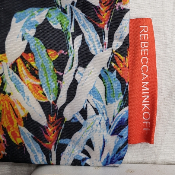 Bundle of Branded Seven Cosmetic Zippered Bags - Picture 3 of 6